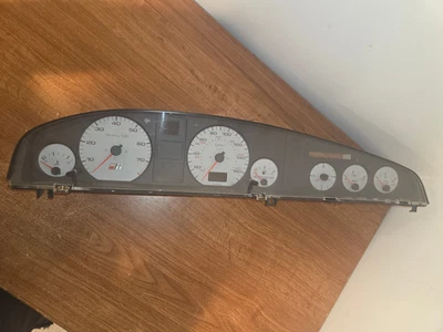 Cuadro de instrumentos velocímetro Audi UrS4, UrS6, A6 C4 VDO 1992-1997 Foto 1 de 4