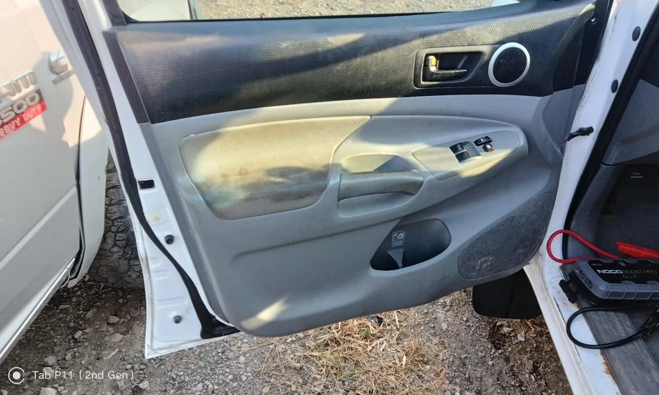 TACOMA    2011 Front Door Trim Panel 716343 Foto 1 de 1