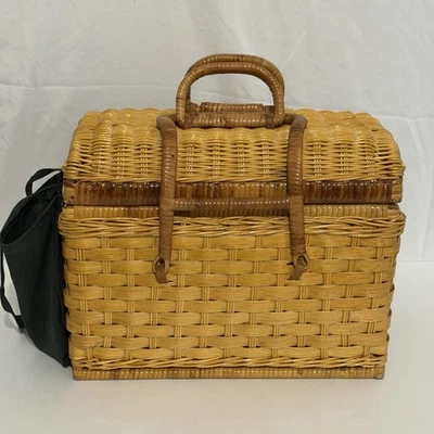Conjunto de cesta de piquenique WICKER para 2 piquenique de vinho e queijo 10 peças usado BOM! - Imagem 1 de 4