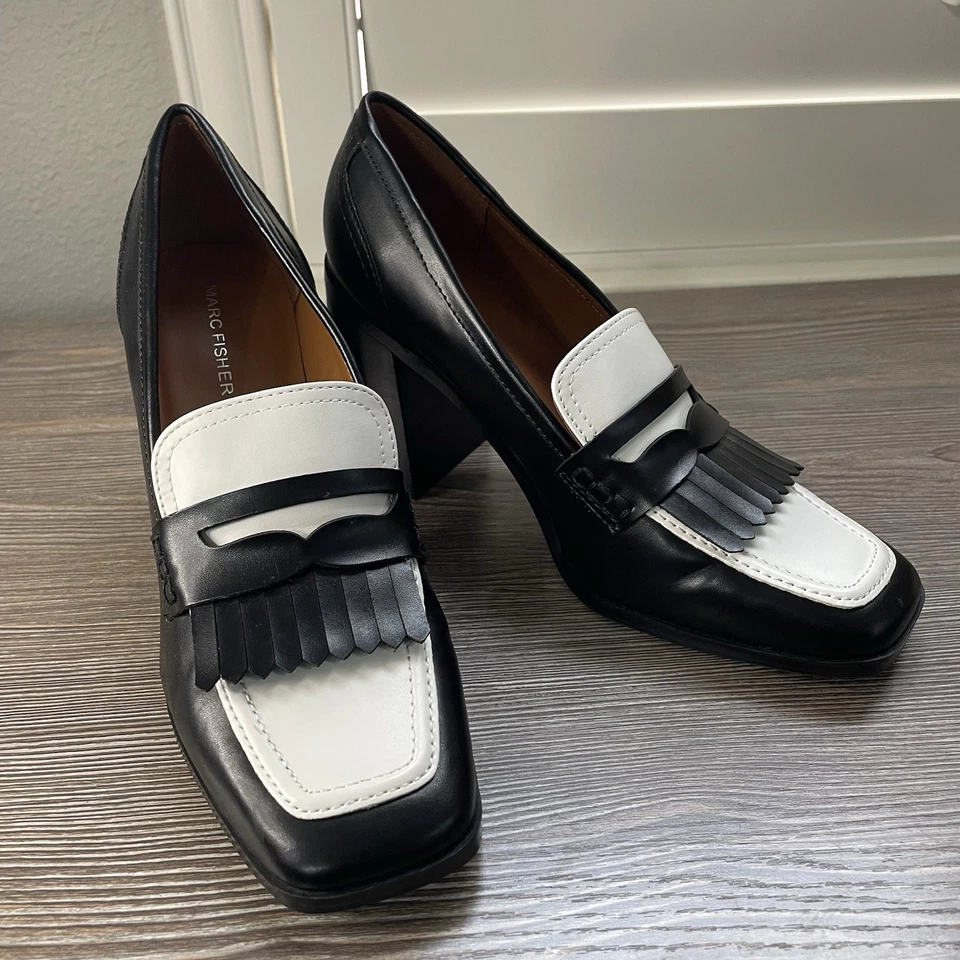*USADO EN EXCELENTE ESTADO* Mocasín para mujer Marc Fisher Hamish blanco y negro tacones gruesos en bloque, talla 9 Foto 1 de 4