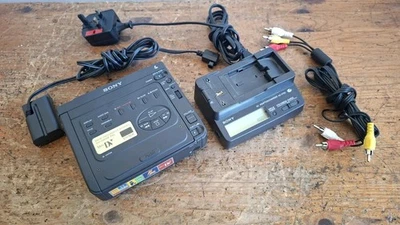 Sony GV-D300E Digital Video recorder Mini DV - Image 1 of 4