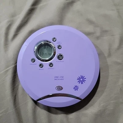 Rare Purple DURABRAND CD-916 Portable CD Player PLUS AM-FM RADIO Works Great!! - Image 1 of 4