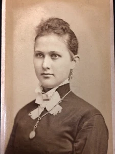 Newark,NJ Antique CDV Photo Victorian Beautiful Young Girl Locket Brooch Jewelry - Picture 1 of 6