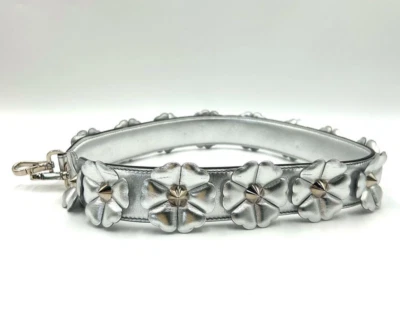 FENDI 肩带 You 花卉耳钉 皮革 银色 意大利制造 非常好 — 第 1/4 张图片