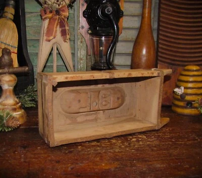 Primitivo De Colección Madera Antigua Rústico Hecho a Mano Granja Ladrillo Molde Caja Elevador (BL) Foto 1 de 4