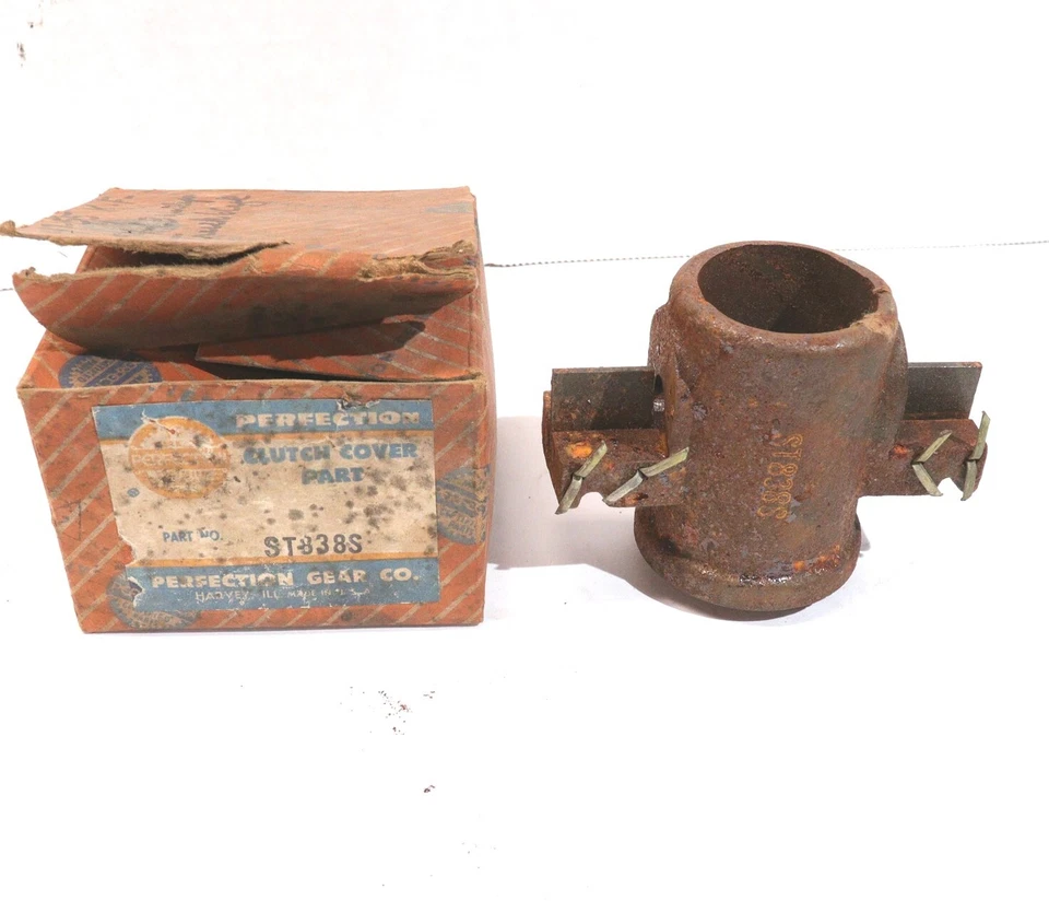 1947-55 KAISER FRAZER NORS CLUTCH TRHOW OUT RELEASE BEARING COLLAR HOUSING  — 第 1/4 张图片