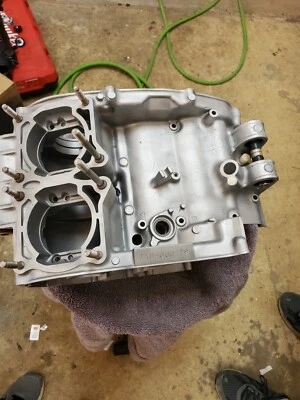 Juego de cárter canadiense RZ350 1985 RZ350RN 1AG Foto 1 de 4