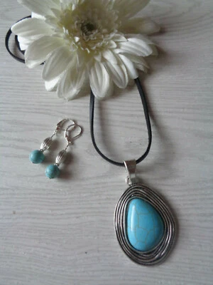 Schmuckset "Oval-Türkis Howlith" silber Lederband - Bild 1 von 3