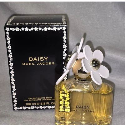 Marc Jacobs Daisy Eau de Toilette Spray 100 ml 3,3 fl oz Botella Completa Nuevo en Caja Foto 1 de 4