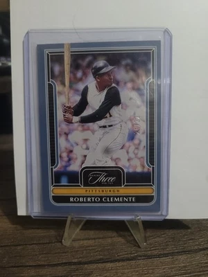 2023 Panini Three and Two Roberto Clemente Sluggers #24/32 SP 🔥 Редкая легенда SSP - Изображение 1 из 2