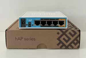 Mikrotik RouterBOARD 951Ui-2nD hAP 650Mhz, 64Mo RAM, 5xLAN, 1x USB, 2,4Ghz Neuf - Photo 1/5