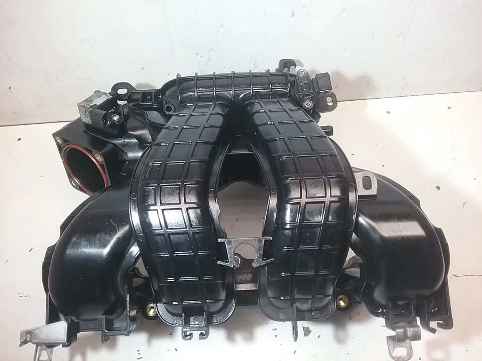 2013-2016 Mitsubishi Outlander 2,0 л 4 цилиндра посмотрите на все фотографии, пожалуйста - Изображение 1 из 4