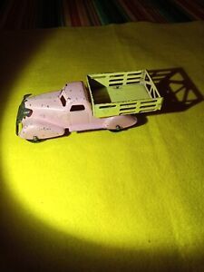 NICE MARX PRESSED STEEL TOY STAKE TRUCK IN EASTER COLORS 1930'S