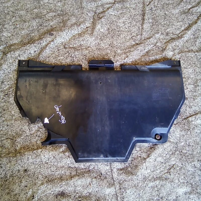 Protector contra salpicaduras para suelo trasero Audi A4 B7 2004-2008! ¡Fotos! 8H0863822 Foto 1 de 4