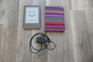 Tolino Shine ebook reader mit fast 150 Büchern ebooks Bücher - Bild 1 von 5