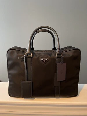 Maletín Prada negro de nailon y cuero Saffiano Foto 1 de 4