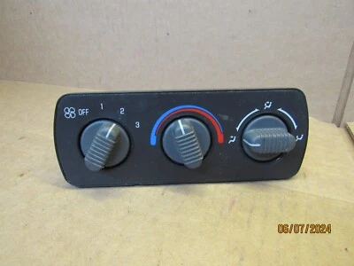 GMC Yukon 2000 2001 2002 calefacción aire acondicionado control de temperatura OEM 15748176 Foto 1 de 4