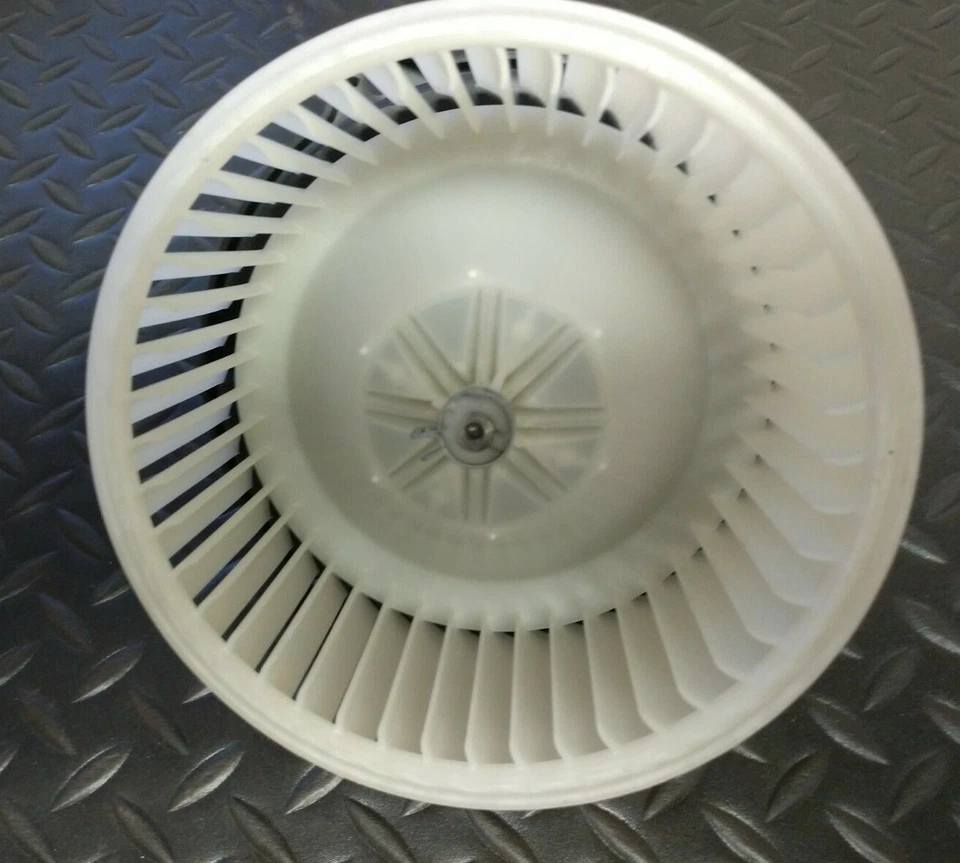 Conjunto de soplador TYC - 700034 / MA3126103 - Se adapta a Mazda 626 1998-2002 Foto 1 de 4