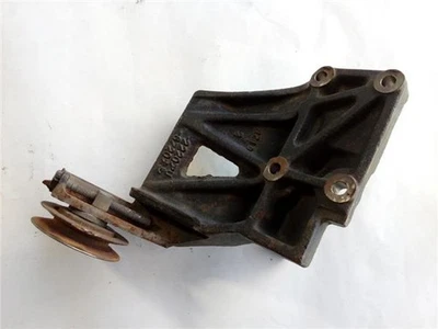 ALTERNATOR BRACKET Nissan Almera (N15)(07.1995->) 2.0 D CD20 22206720 Foto 1 de 2