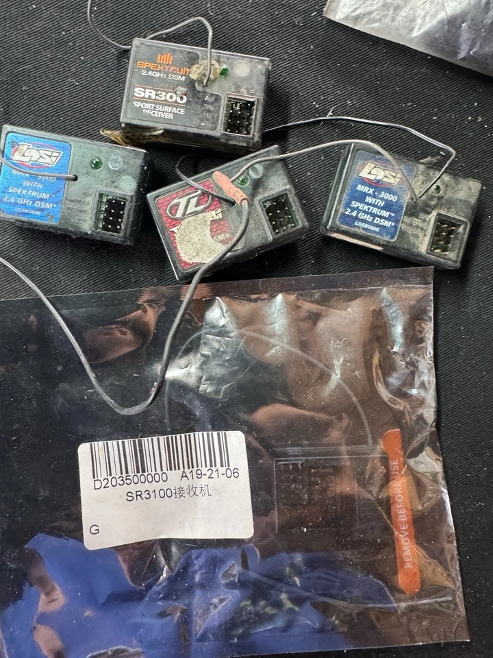 spektrum receivers  Sr300 Losi Mrx 3000 Los0806 Buy 1 Or Buy The Lot Sr3100 - Image 1 of 1