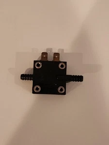 Sensore di pressione World Magnetics PSF-100A, 0,5"H20, usato, garanzia. - Foto 1 di 2