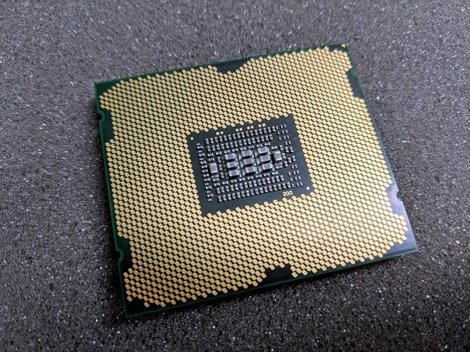 INTEL SR0LA Xeon E5-2609 Quad Core 2.4Gz Socket 2011 Sandy Bridge-EP Processor - Image 1 of 1