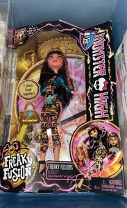 MonsterHigh Cleolei Freaky Fusion NRFB 2013 Retired MiB - Picture 1 of 3