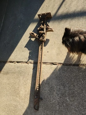 Gato todoterreno Hi-Lift. Usado, totalmente funcional Foto 1 de 4