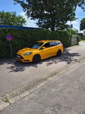Ford Focus ST mk3 Turnier - Bild 1 von 4