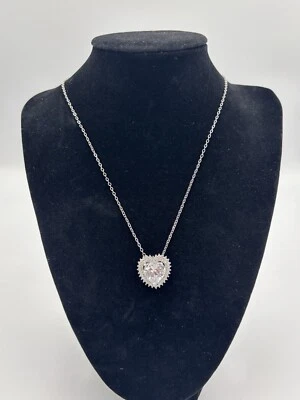 Collar corazón doble halo topacio blanco de 7,4 quilates Foto 1 de 3