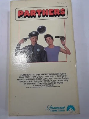 Partners 1982 Comedy Paramount Gatefold VHS Ryan O’Neal John Hurt b25 - Imagem 1 de 4