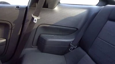 2005 FORD MUSTANG  COUPE RIGHT REAR INTERIOR QUARTER TRIM PANEL 374647 - Imagem 1 de 4