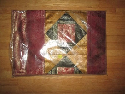 Set Of 6  Metallic Silk Brocade Place Mats  & Table Runner Decor Wine Gold *NEW - Image 1 of 4