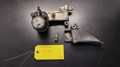 Conjunto de pinza de freno delantera Honda CB550f Super Sport 1975 #651 Foto 1 de 4