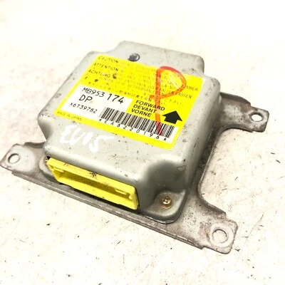 MITSUBISHI SAFETY BAG ECU CONTROL MODULE UNIT MB953174DP - Image 1 of 2