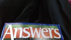 Answers Magazine: Building a Biblical Worldview Vol 1 No 1 1st Ed Only - Picture 1 of 2
