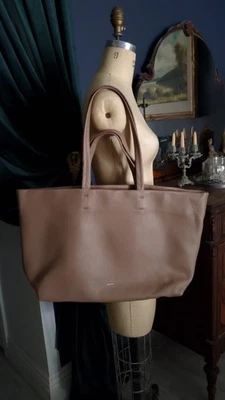 Cuyana Small Easy Zipper Leather Tote  - Image 1 of 3