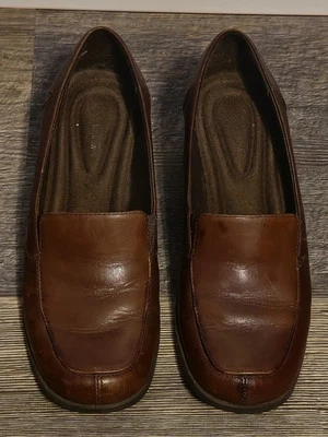  Mocasines "Chantal" Mujer Cuero Marrón 2" Tacones Talla 6M Sin Cordones. Foto 1 de 4