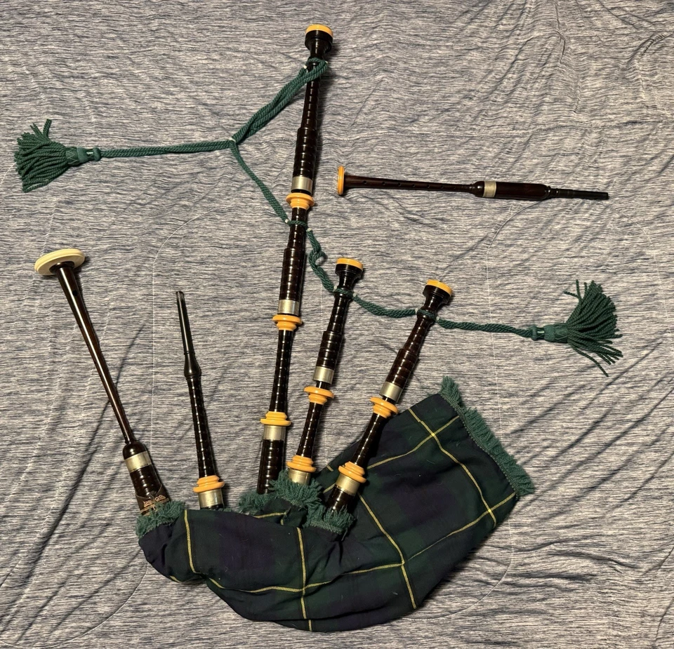 Vintage R.G.Hardie African Blackwood Bagpipes Circa 1955 - 1965 - Image 1 of 4