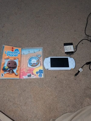 PSP 1000 Console With Games - Image 1 of 3