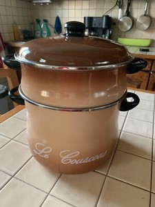 COUSCOUSSIER en acier émaillé