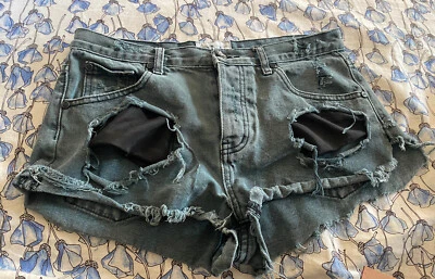 Pantalones cortos de mezclilla gris envejecido One x One Teaspoon Bandits para mujer 27 Foto 1 de 4