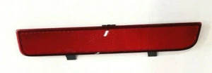 Genuine Freelander 2 & Range Rover 10-12 Rear RH Bumper Reflector - LR006348 - Picture 1 of 4