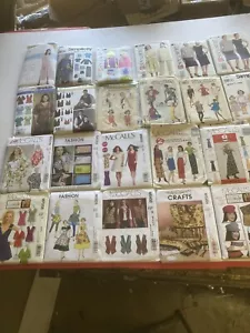 lot of 22 sewing patterns - Simplicity, McCall's, SEE & SEW - Picture 1 of 7