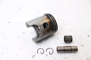 Pistón de motocicleta Bridgestone BS 100 TMX 1971 con pasador y cojinete de 53 mm de diámetro - Imagen 1 de 20