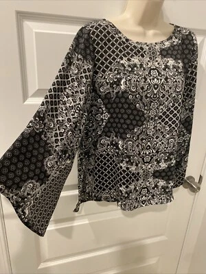 NUEVO Top túnica Ellen Tracy talla S negro/blanco manga campana cuello redondo lados divididos L7 Foto 1 de 4