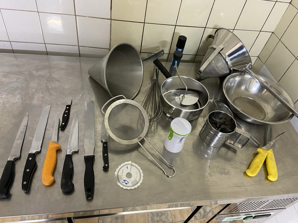 SpitzSieb, Haarsieb, Messer, Palette, Schüssel, Edelstahl, Flotte Lotte Usw…. - Bild 1 von 1