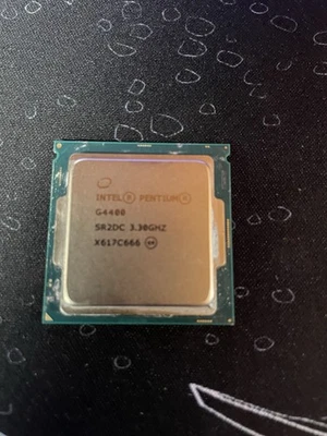 Intel Pentium G4400 3.30 GHz LGA1151 Dual Core Processor (CM8066201927306) - Image 1 of 2