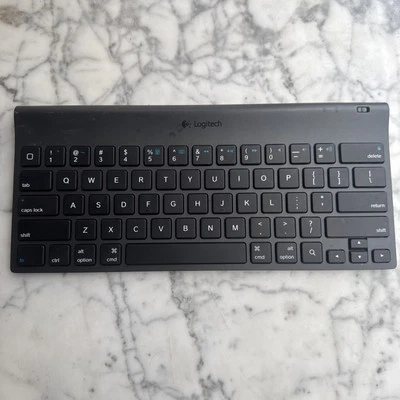 Logitech Tablet Keyboard For iPad Y-R0034 Bluetooth Keyboard Black Blue TESTED - Image 1 of 3
