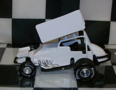 WHITE BLANK 1/32 PULL BACK DIRT SPRINT CAR DIECAST CAR - Image 1 of 3